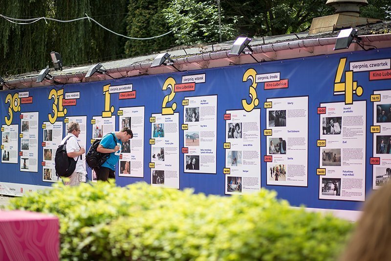 Zuzanna Rogatty - Progetto grafico per Two Riversides (Film and Art Festival)