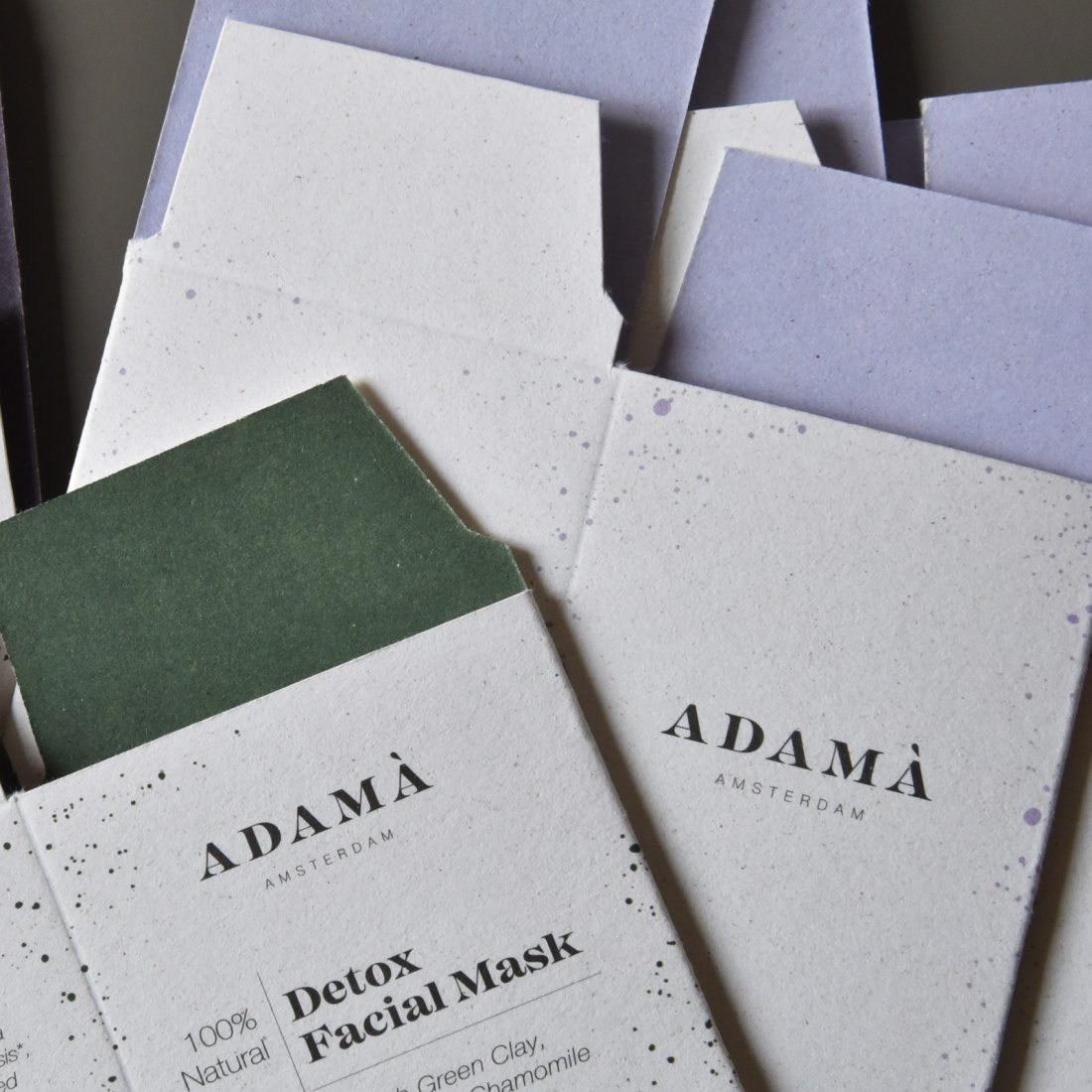 Il packaging per l'azienda Adamà in carta ecologica Favini Crush Mais