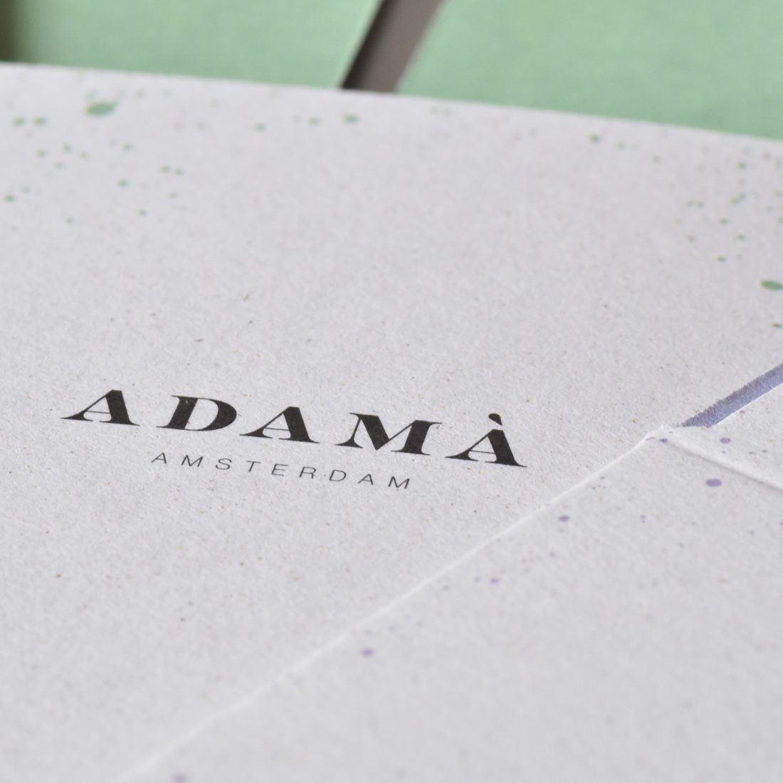 Il packaging per l'azienda Adamà in carta ecologica Favini Crush Mais