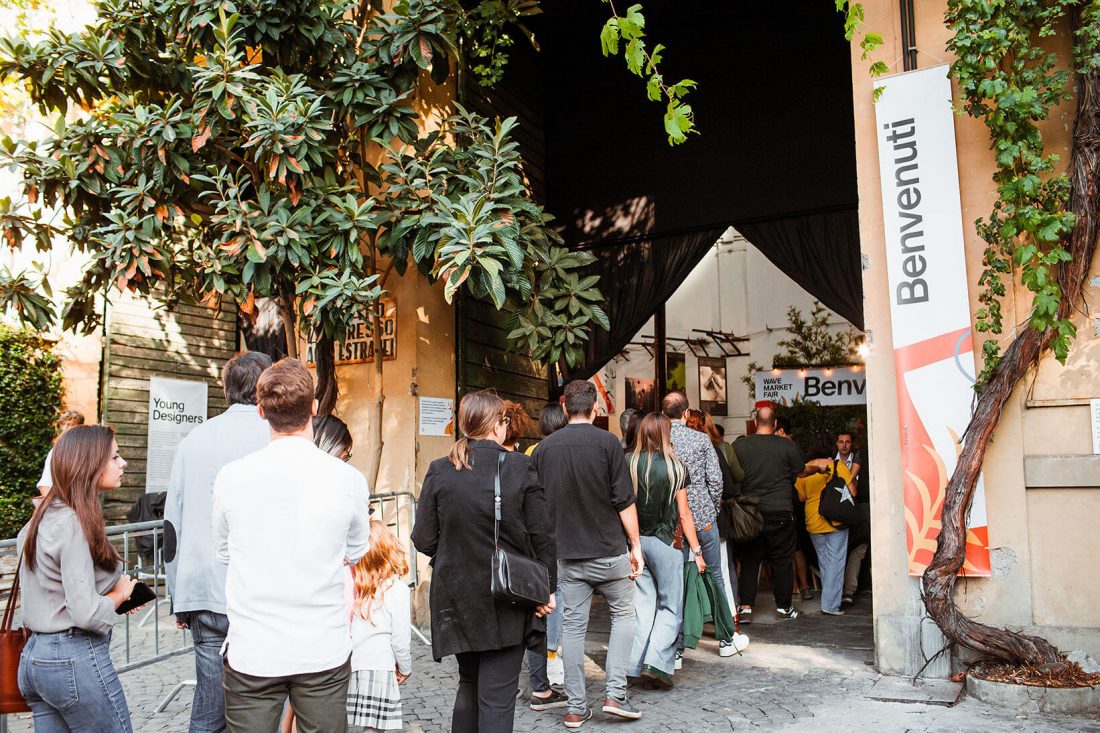 Wave Market Fair. L'allestimento di We Meet Brands al Prati Bus District