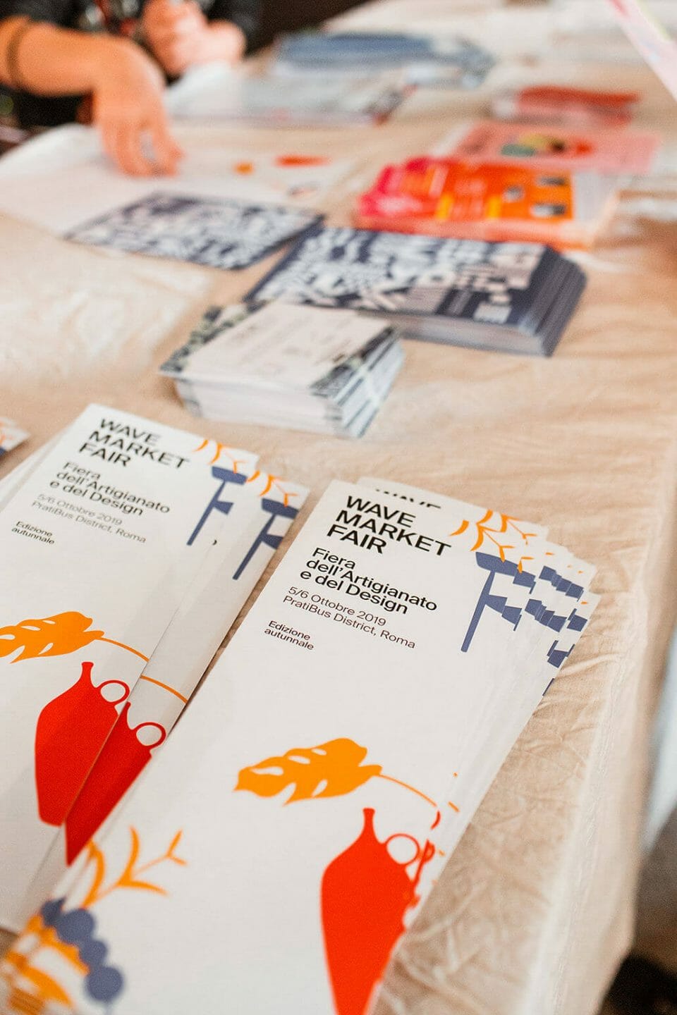 Wave Market Fair. L'allestimento di We Meet Brands al Prati Bus District