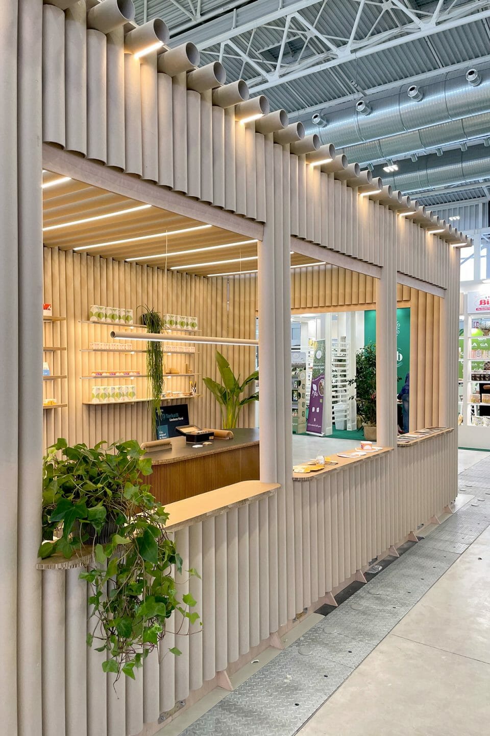 l'allestimento in cartone di Printaly e Materieunite per il Sana