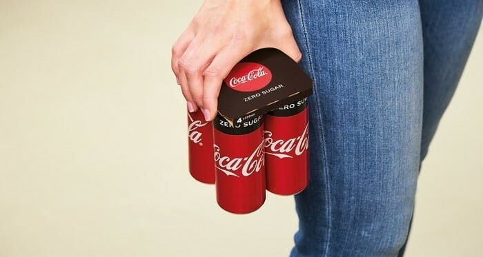 Coca-Cola-replaces-plastic-wrap-on-multipacks-with-new-cardboard-technology_wrbm_large - Blog Printaly.com Packaging secondario. L'esempio di CocaCola